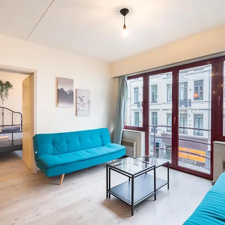 Apartment Bright And